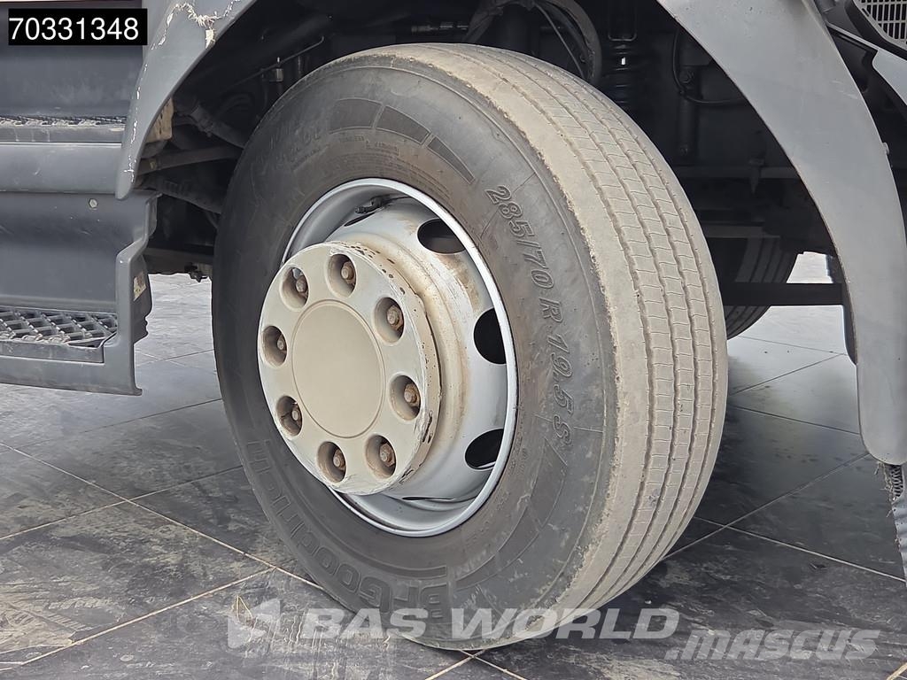 Renault D 280 D 4X2 12 toneladas automático 1.500kg Plataf Camiones con caja de remolque