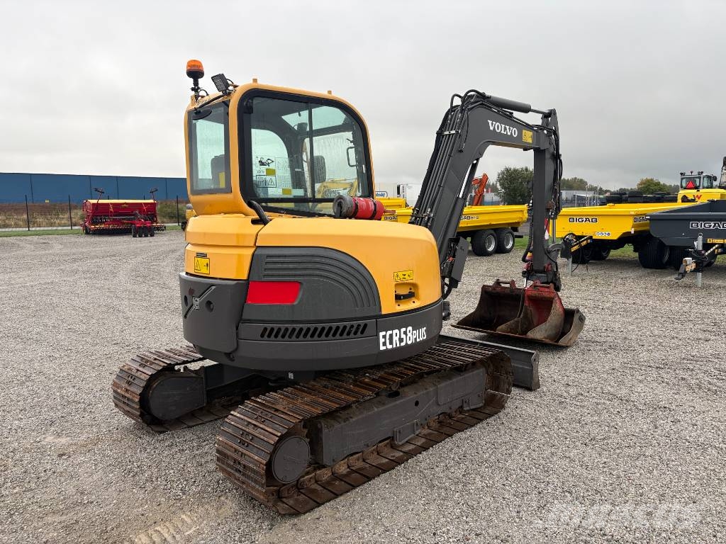 Volvo ECR58 plus Minigrävare < 7t