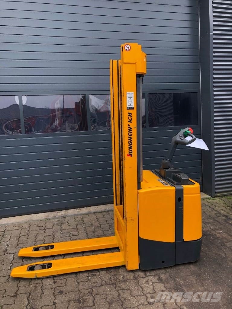 Jungheinrich ERC Z12 Stand-in stackers
