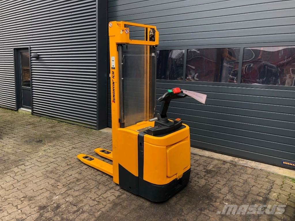 Jungheinrich ERC Z12 Stand-in stackers