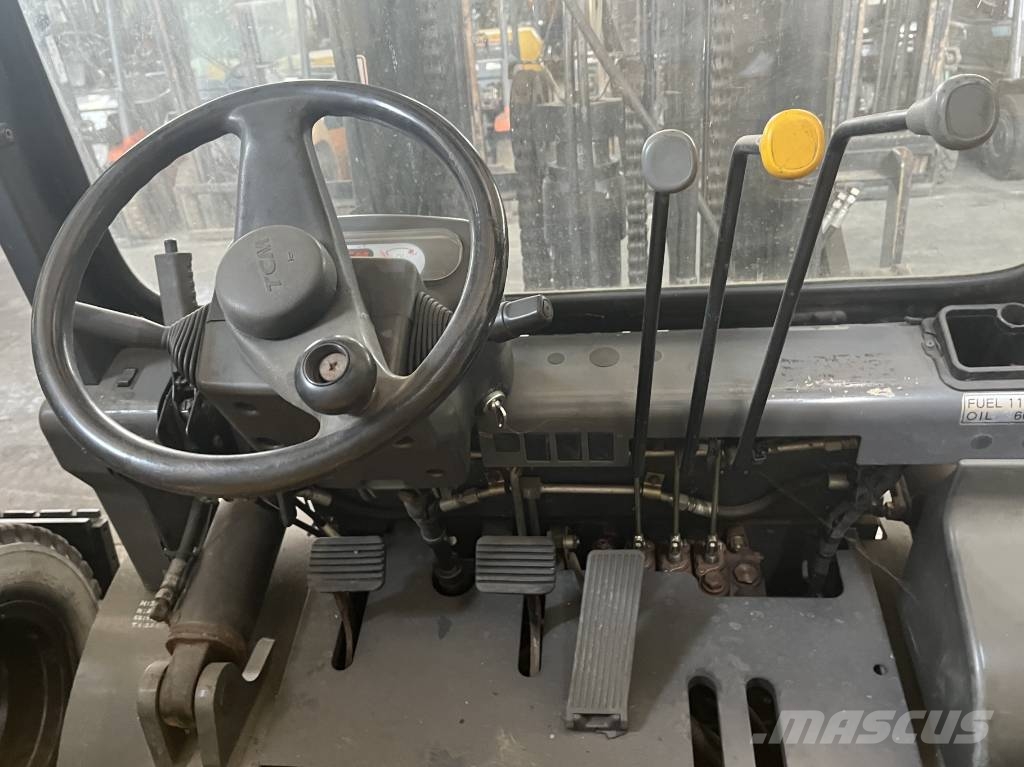 TCM FD40T-9 V-2701 OB 柴油卡車