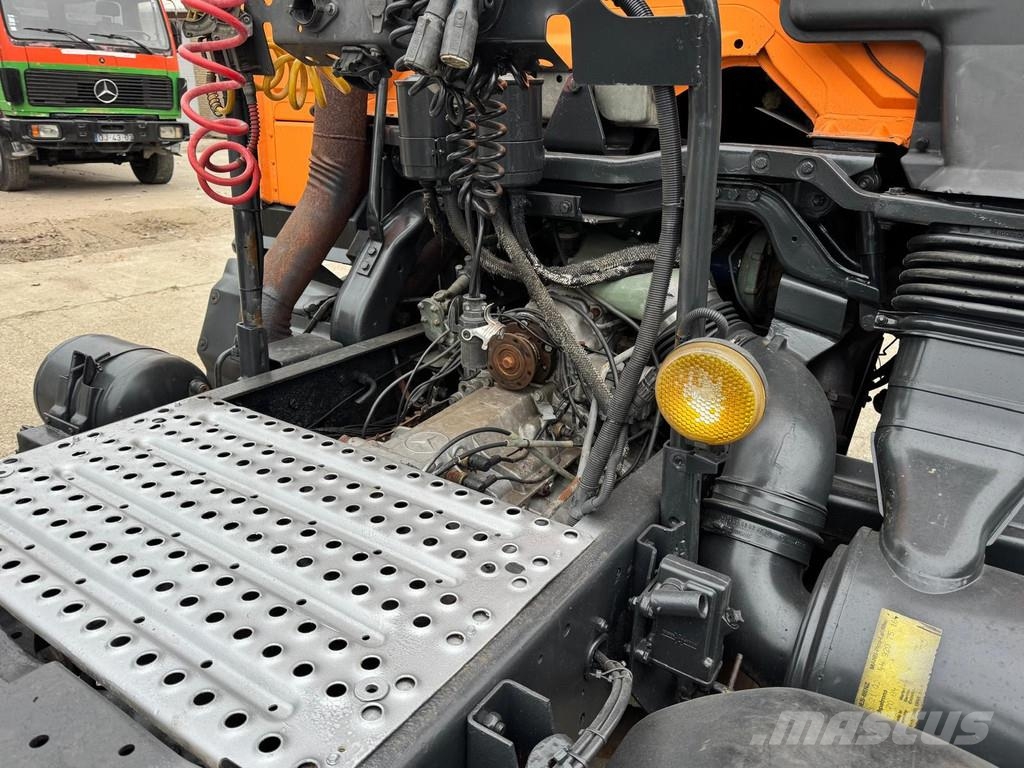 Mercedes-Benz SK 2650 V8 Heavy Duty Tractor - 6x4 - Full Spring Vilcēji