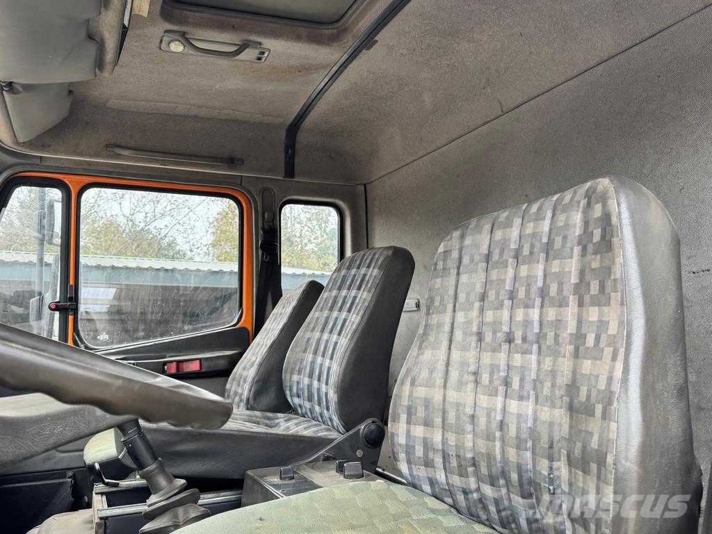 Mercedes-Benz SK 2650 V8 Heavy Duty Tractor - 6x4 - Full Spring Vilcēji