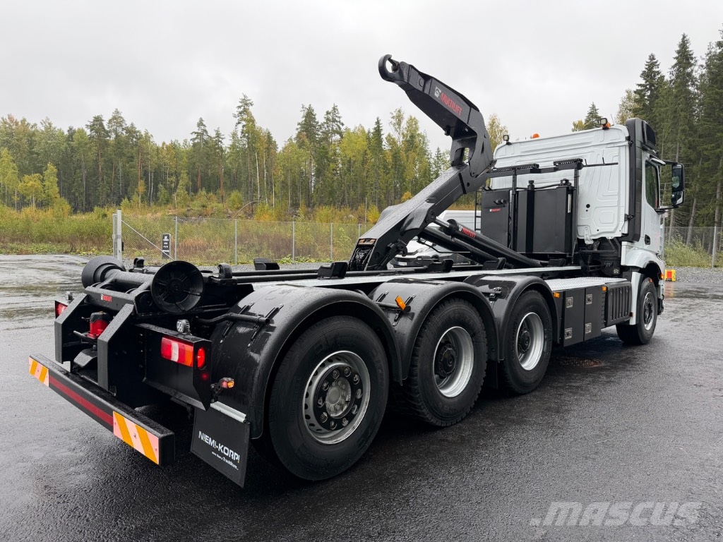 Mercedes-Benz Arocs 3258 Camion ampliroll