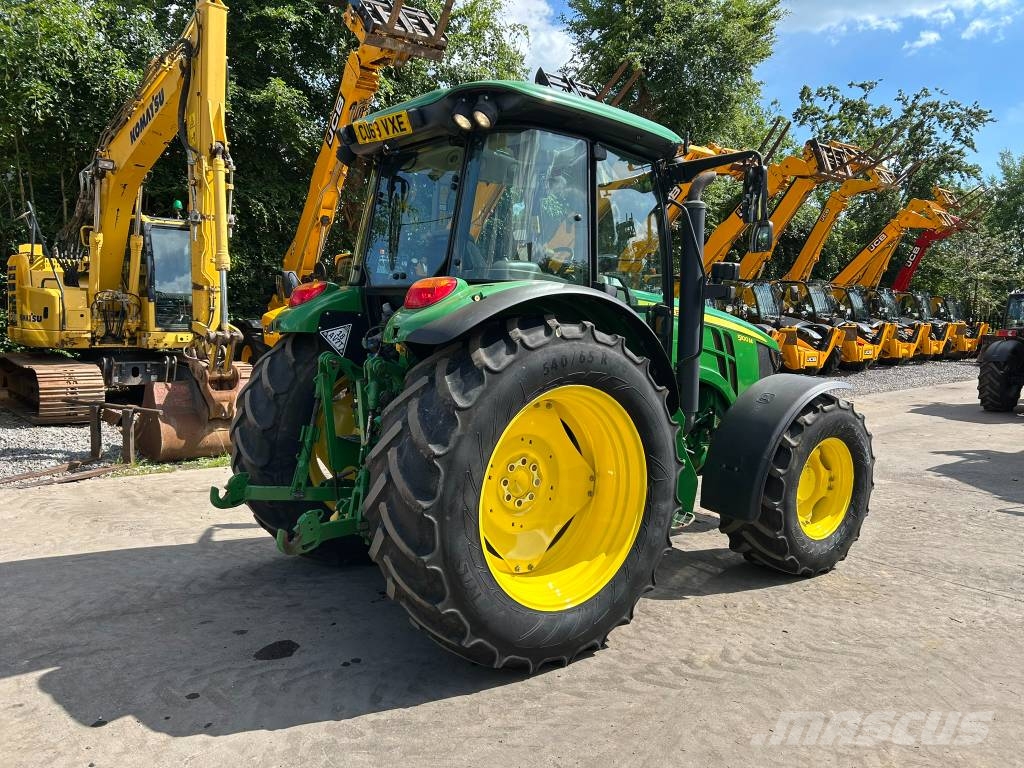 John Deere 5100 M Трактори