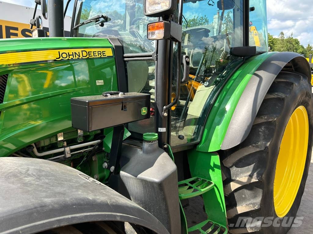 John Deere 5100 M Трактори
