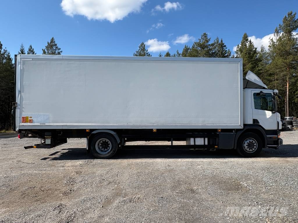 Scania P 360 4x2 KSA-kori + PL-nostin Camiones caja cerrada