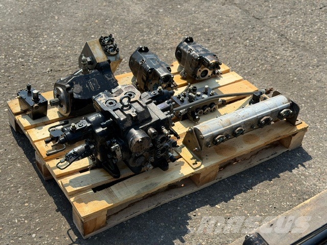 Volvo A 40 D USED HYDRAULIC PARTS Hidráulicos