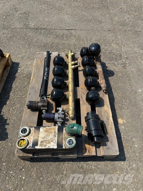 Volvo A 40 D USED HYDRAULIC PARTS Hidráulicos