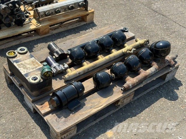 Volvo A 40 D USED HYDRAULIC PARTS Hidráulicos