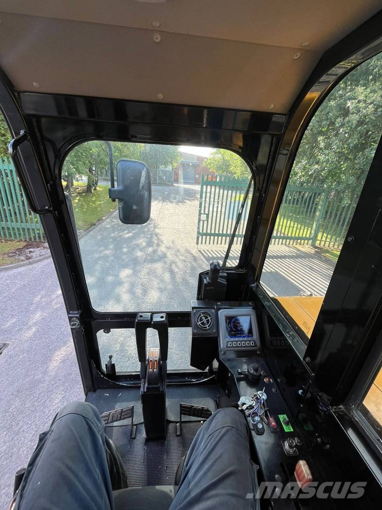 Morooka MST2200VD Kāpurķēžu pašizkrāvējs