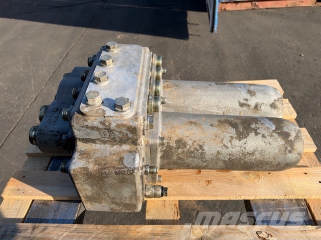 Bomag BC 772 RB USED HYDRAULIC PARTS Waste compactors