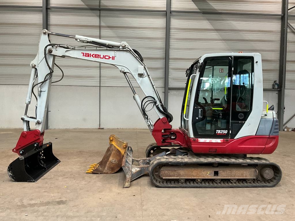 Takeuchi TB 250 Міні-екскаватори < 7т