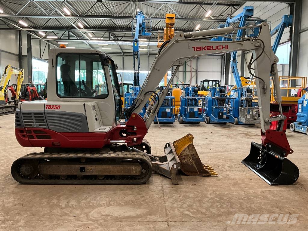 Takeuchi TB 250 Міні-екскаватори < 7т