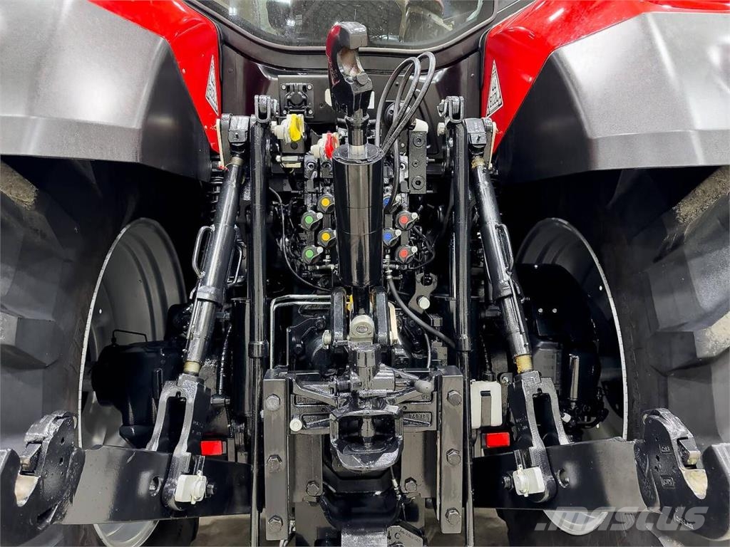 Case IH IH Optum 300 CVX Трактори