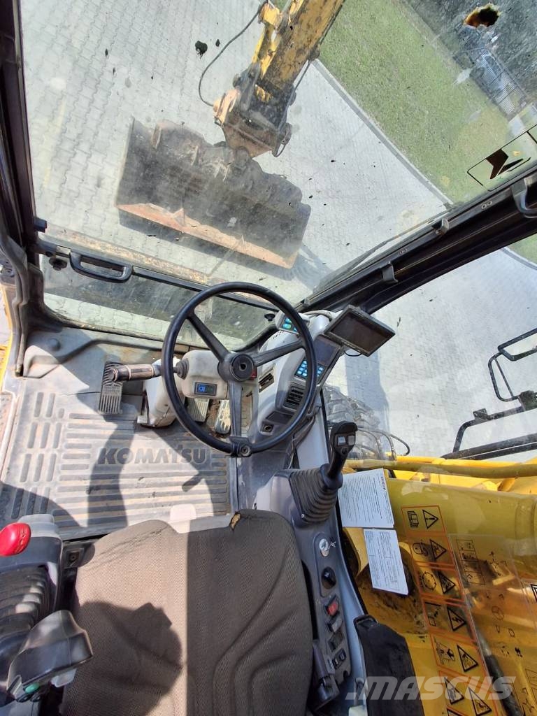 Komatsu PW 220-7 Pyöräkaivukoneet