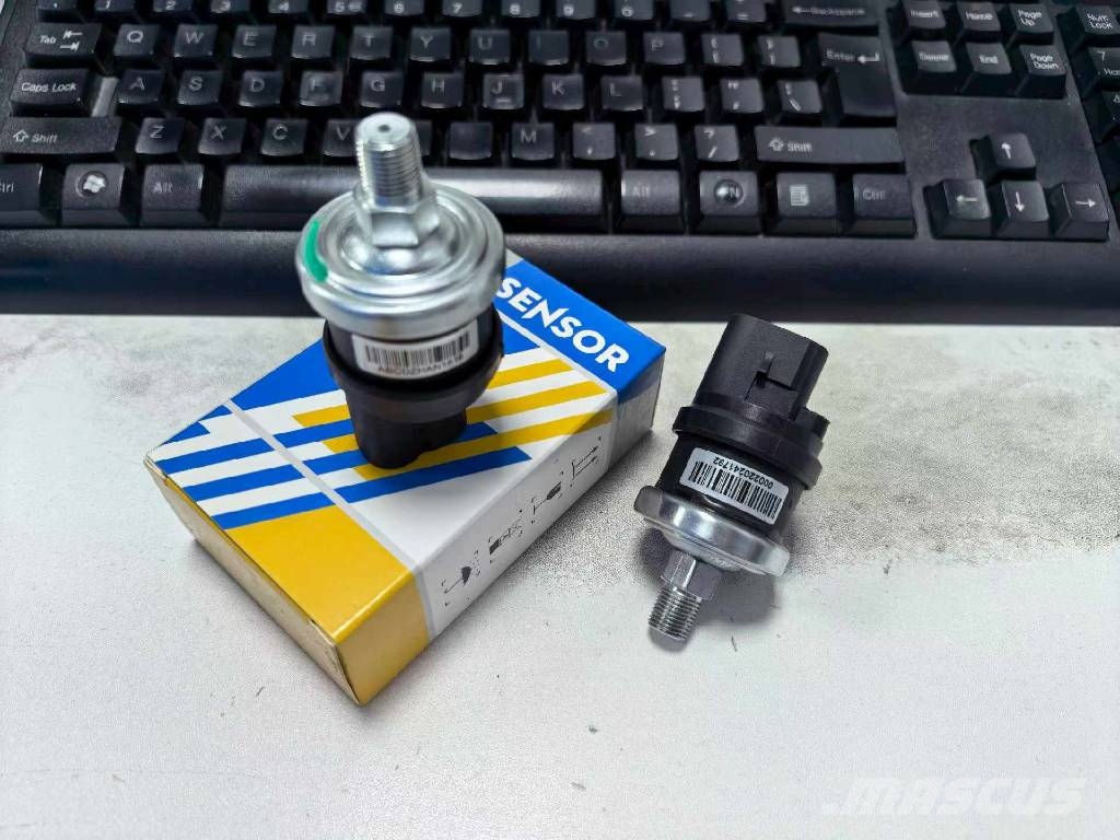 Doosan DX Hydraulic Oil Temperature Sensor 220241792 Elektronika