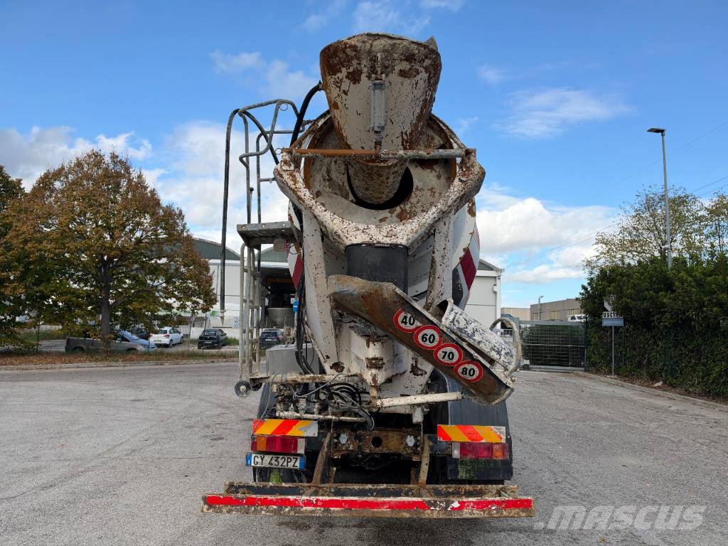 Iveco TRAKKER Автобетоновози
