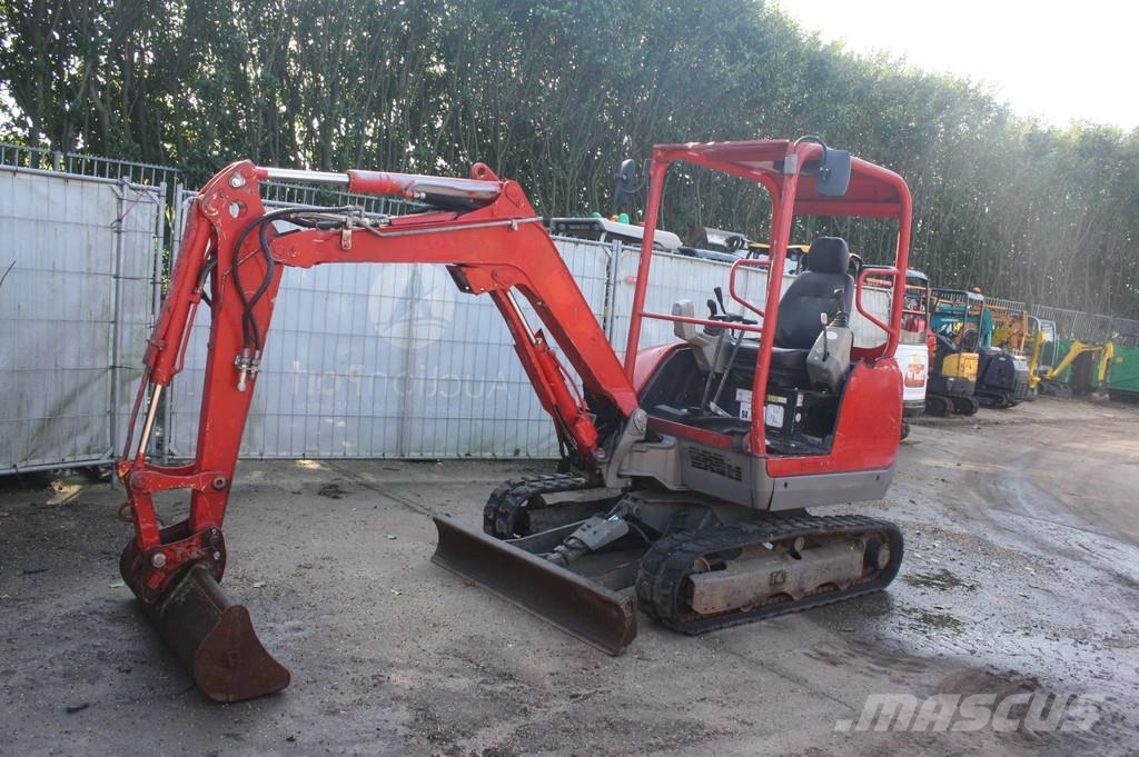 Yanmar SV26 SV26 حفارات صغيرة أقل من 7 طن (حفارات صغيرة)