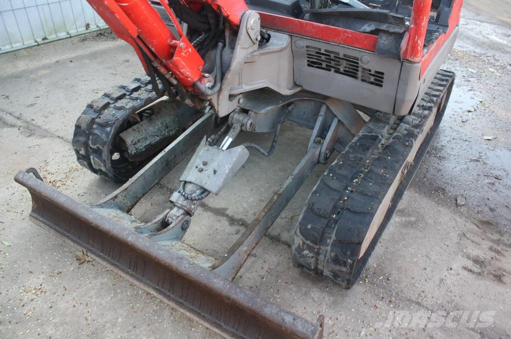 Yanmar SV26 SV26 حفارات صغيرة أقل من 7 طن (حفارات صغيرة)
