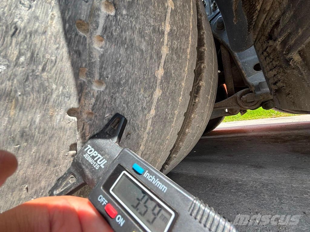 Volvo FH16 650 TANDEM AXLE LIFT / PTO Transportes de madera