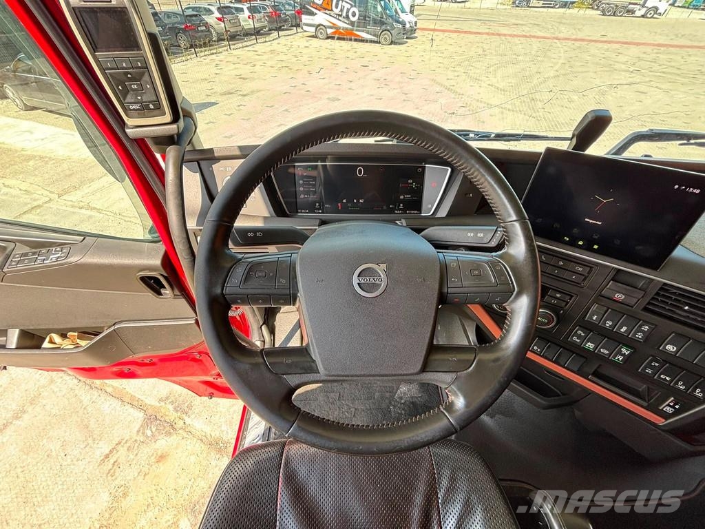 Volvo FH16 650 TANDEM AXLE LIFT / PTO Transportes de madera