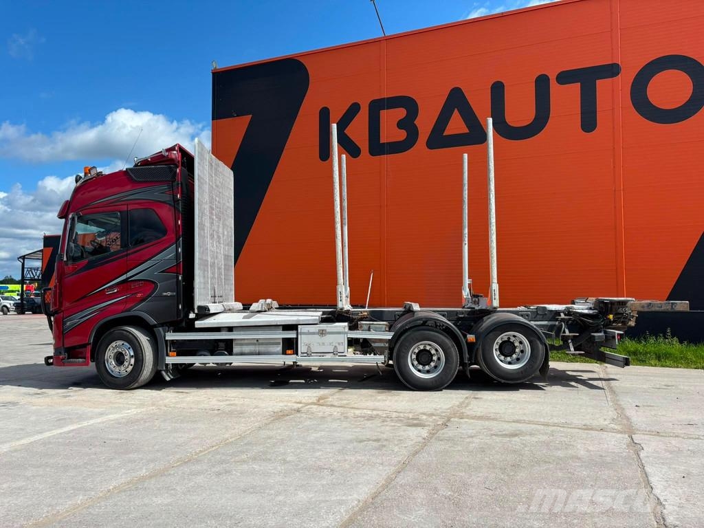 Volvo FH16 650 TANDEM AXLE LIFT / PTO Transportes de madera