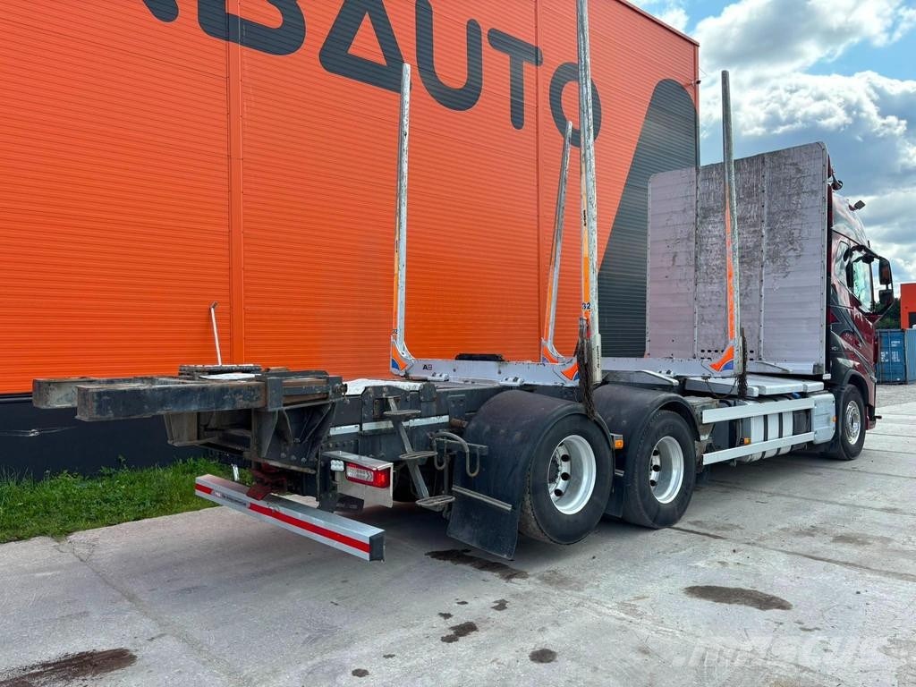 Volvo FH16 650 TANDEM AXLE LIFT / PTO Transportes de madera