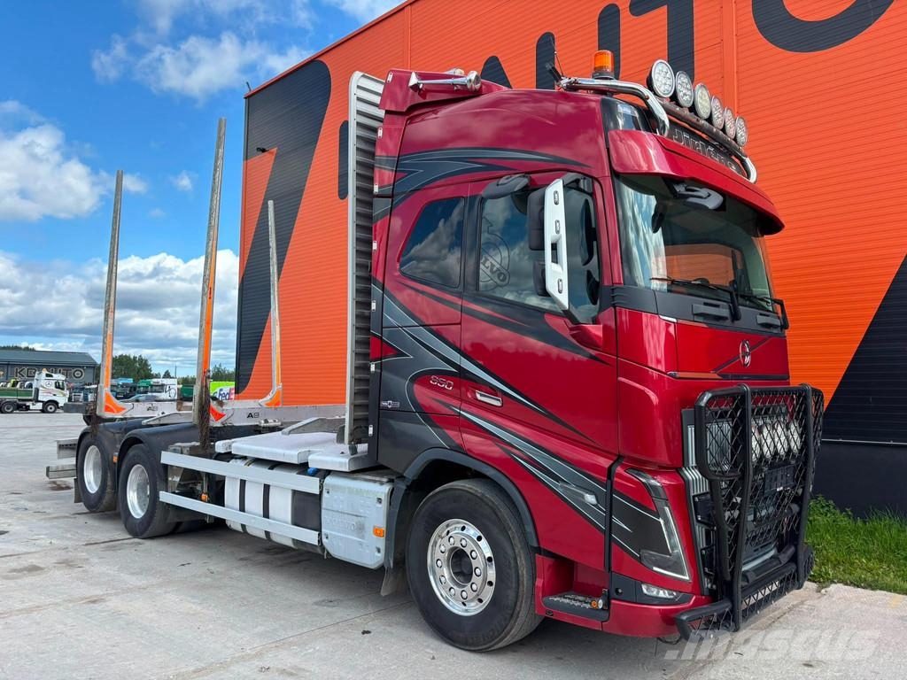 Volvo FH16 650 TANDEM AXLE LIFT / PTO Transportes de madera