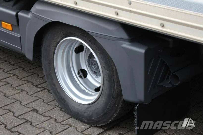 Mercedes-Benz Atego 818 - 8T--010 Camiones con caja de remolque