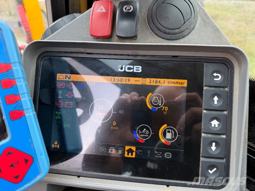 JCB 110 W Hydradig med vagn och mycket redskap Escavatori gommati