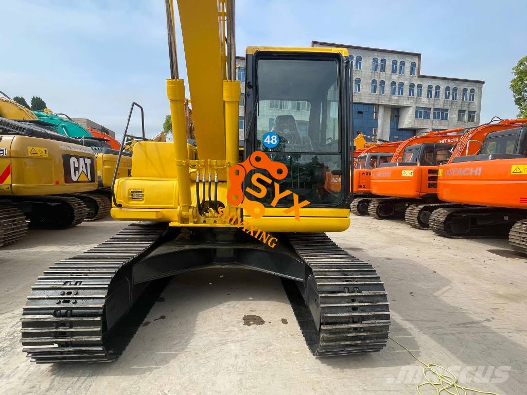 Komatsu PC 120 대형 굴삭기 29톤 이상