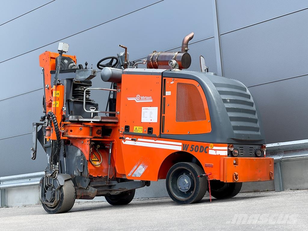 Wirtgen W 50 DC Asphaltfräsen