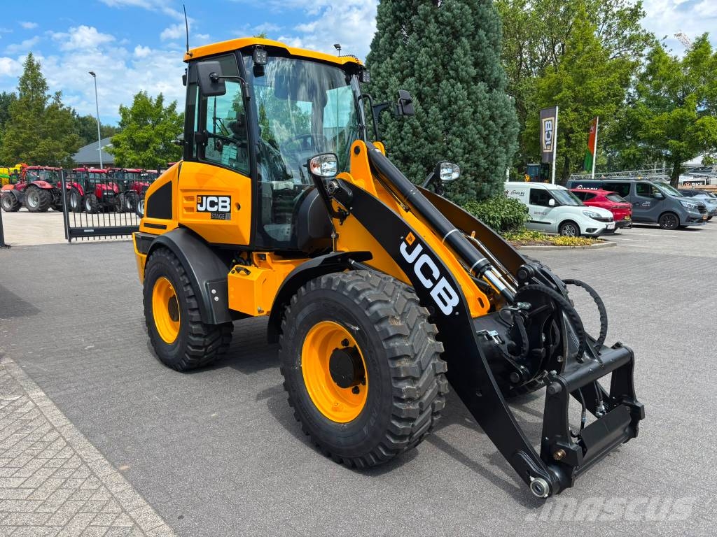 JCB 409 لوادر بعجل