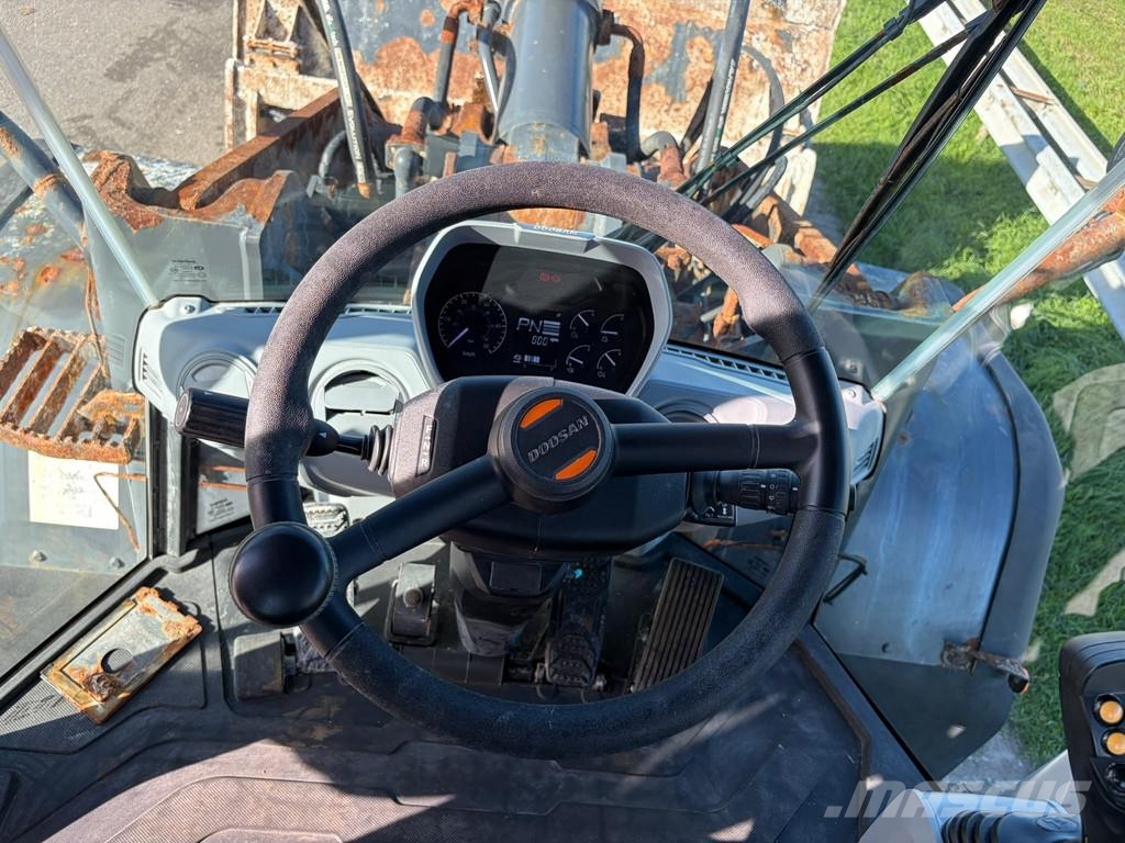 Doosan DL380-7 Kolesni nakladalci