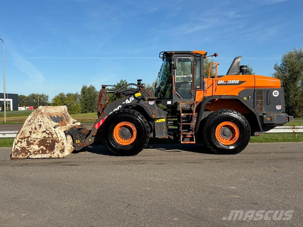 Doosan DL380-7 Kolesni nakladalci