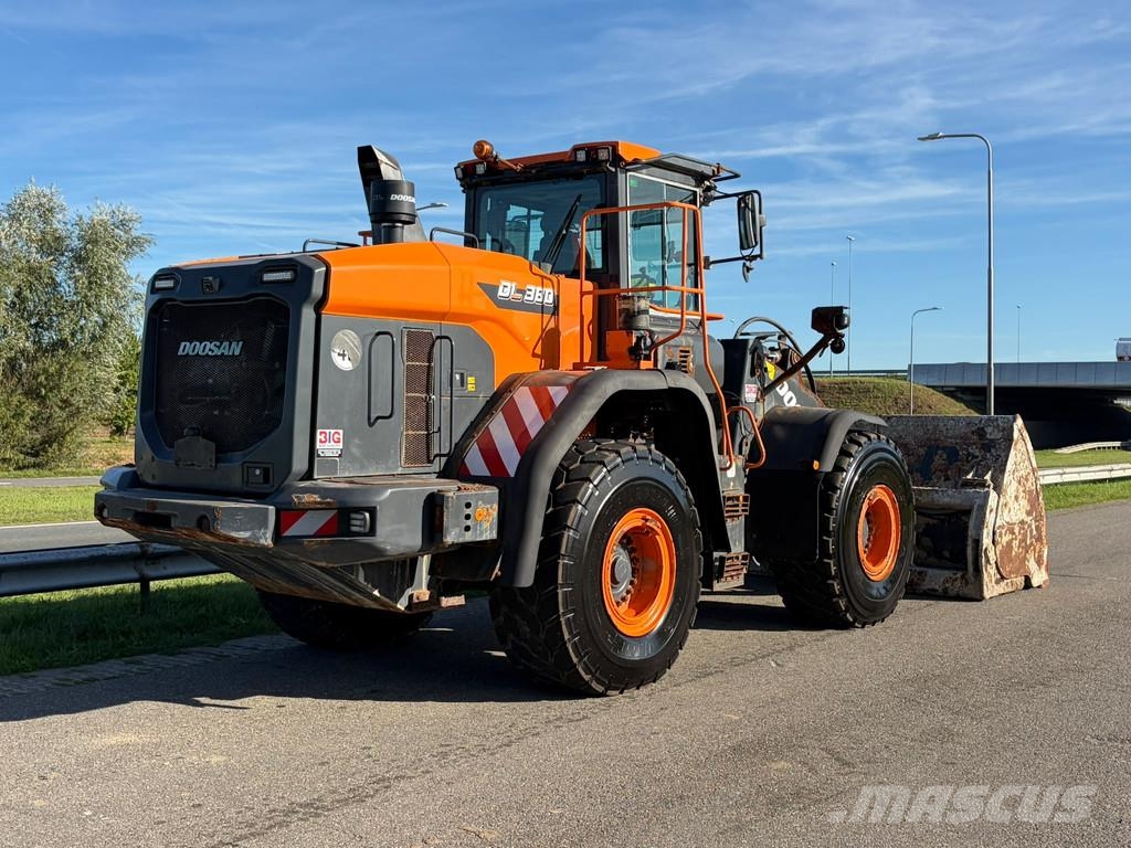 Doosan DL380-7 Kolesni nakladalci