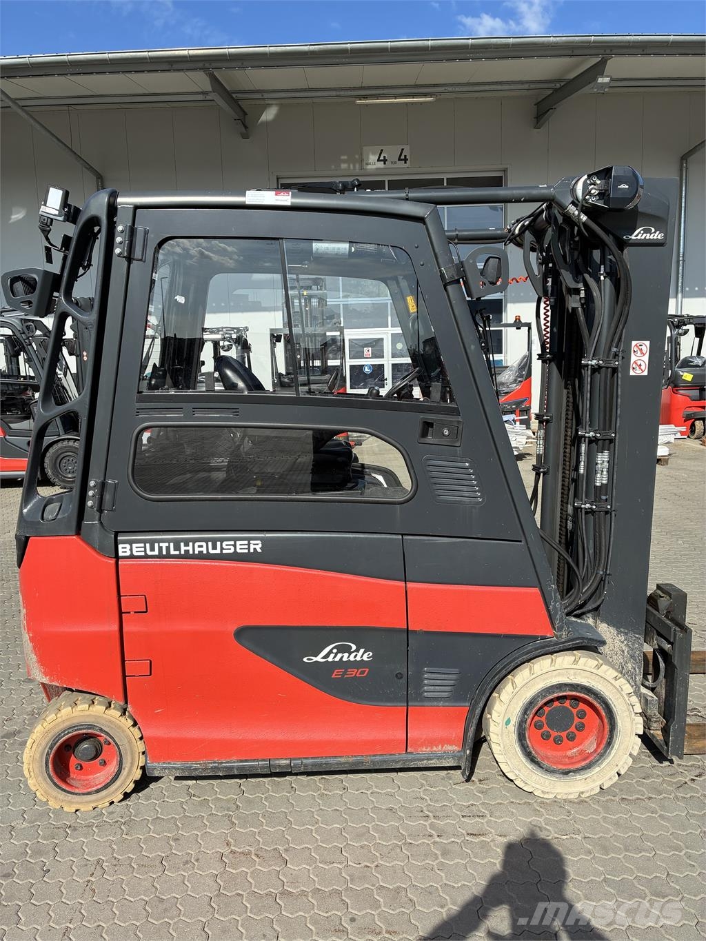 Linde E30/600HL Container 电动叉车