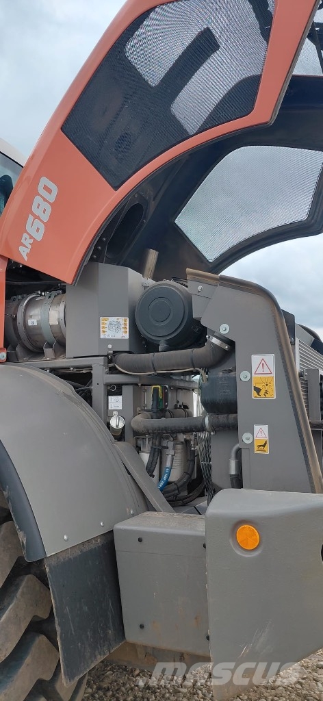 Weycor AR680 Chargeuse sur pneus