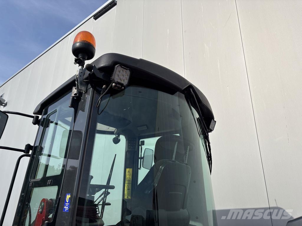 Yanmar V100 (Schaeff TL100) Kolesni nakladalci