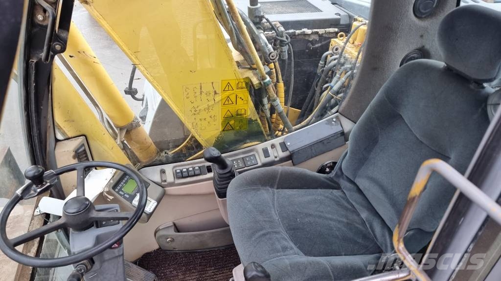 New Holland MH City Ratiniai ekskavatoriai