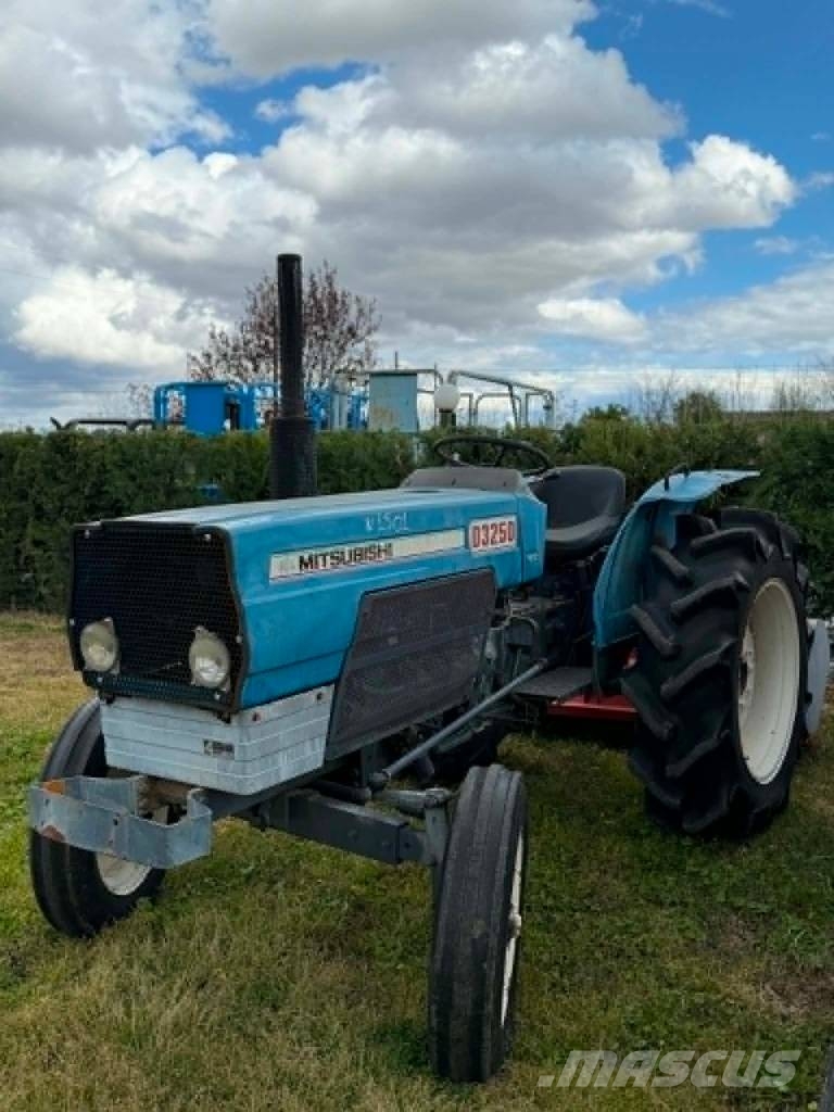 Mitsubishi D 3250 Traktoren