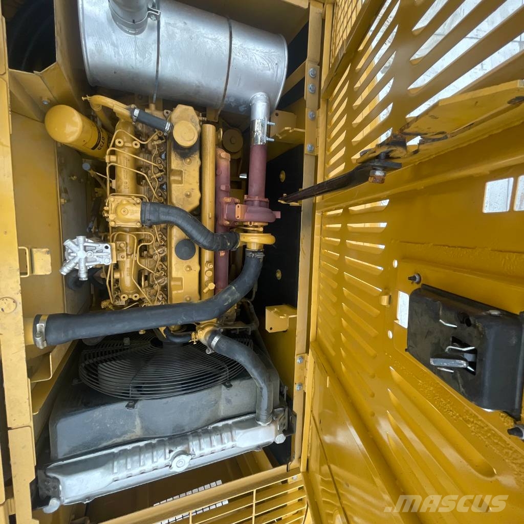 CAT 320 C L Pelle sur chenilles