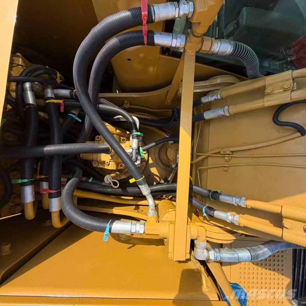 CAT 320 C L Pelle sur chenilles