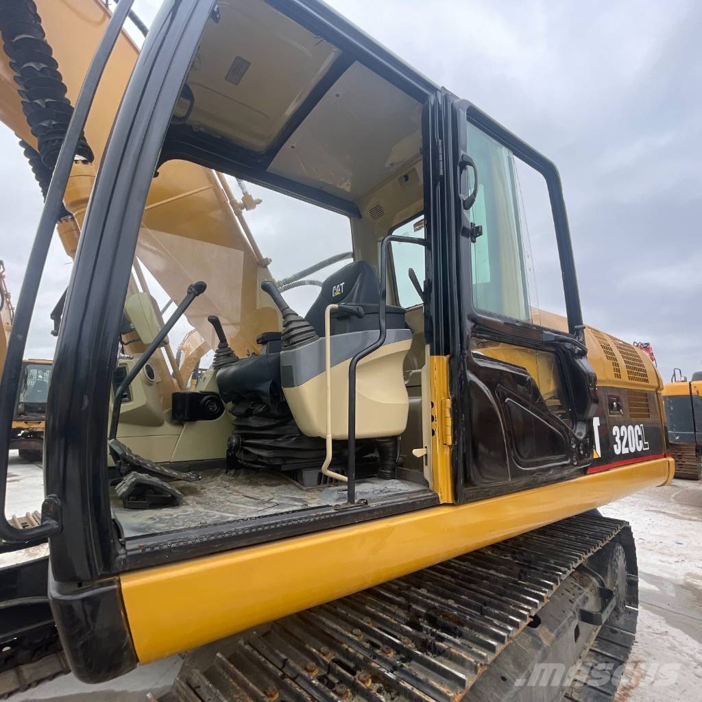 CAT 320 C L Pelle sur chenilles