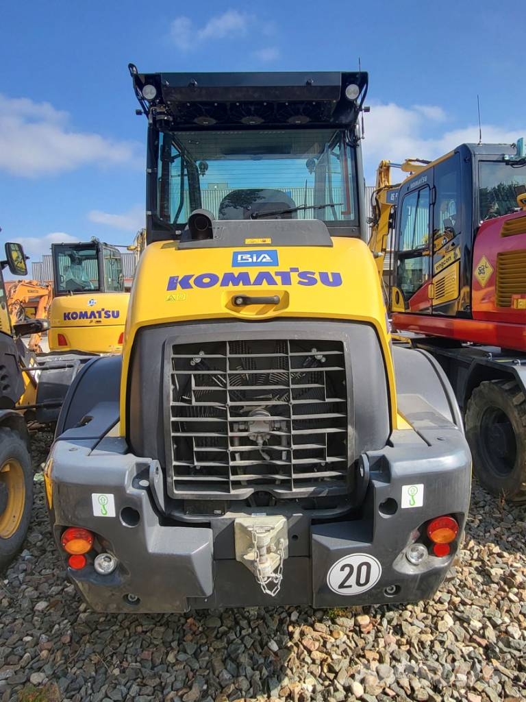Komatsu WA100M-8 Utovarivači na kotačima