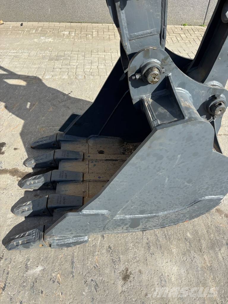 Hyundai R 245 LR (New / Non CE Certified) Escavatori a lunga portata