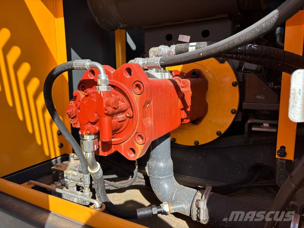 Hyundai R 245 LR (New / Non CE Certified) Escavatori a lunga portata