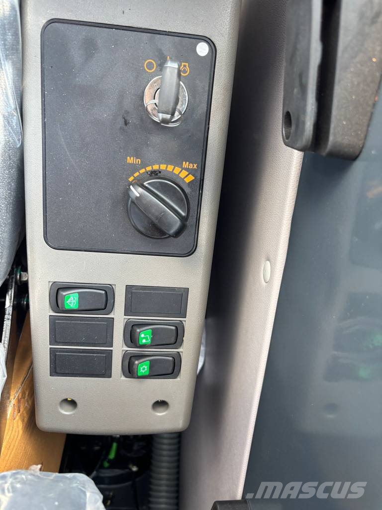 Hyundai R 245 LR (New / Non CE Certified) Escavatori a lunga portata