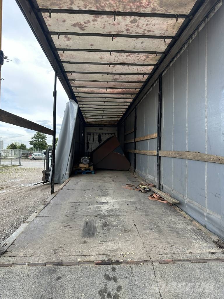 Schmitz Machine transport trailer with big ramp Autotransporter